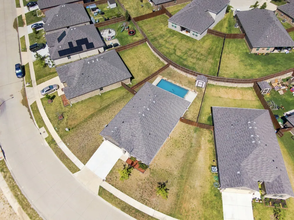 1100 Canterbury Lane Ennis, TX 75119