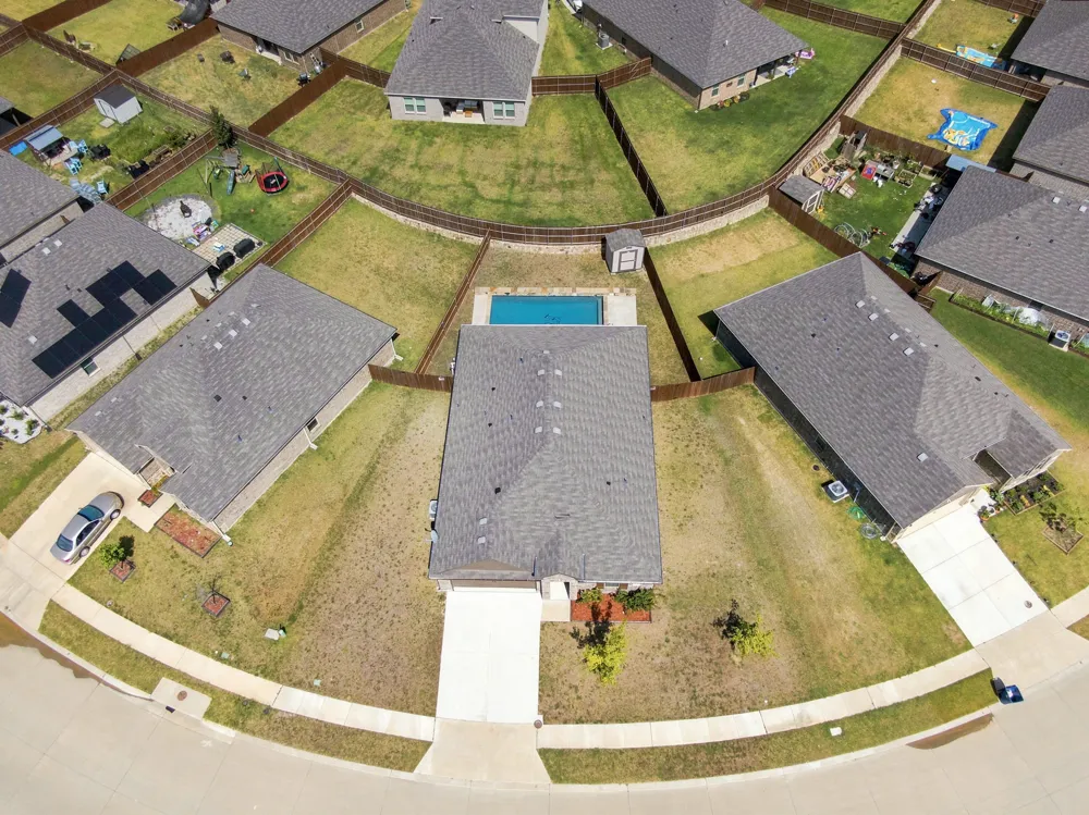 1100 Canterbury Lane Ennis, TX 75119