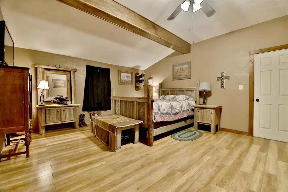 1347 Lcr 152 Mount Calm, TX 76673