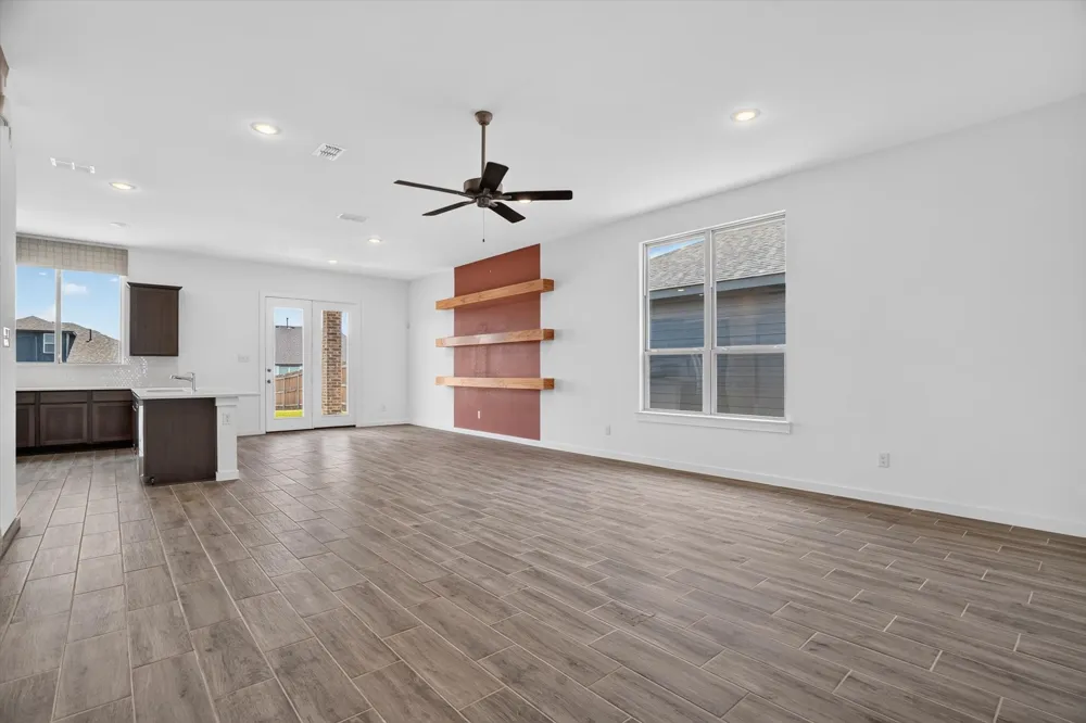 620 Godley Godley, TX 76044