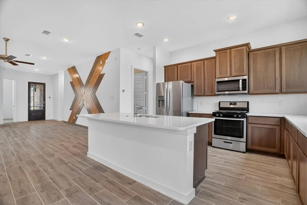 620 Godley Godley, TX 76044