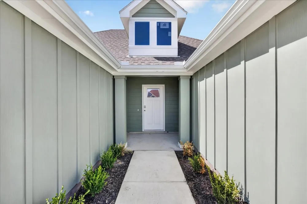 717 Sweet Pea Pilot Point, TX 76258