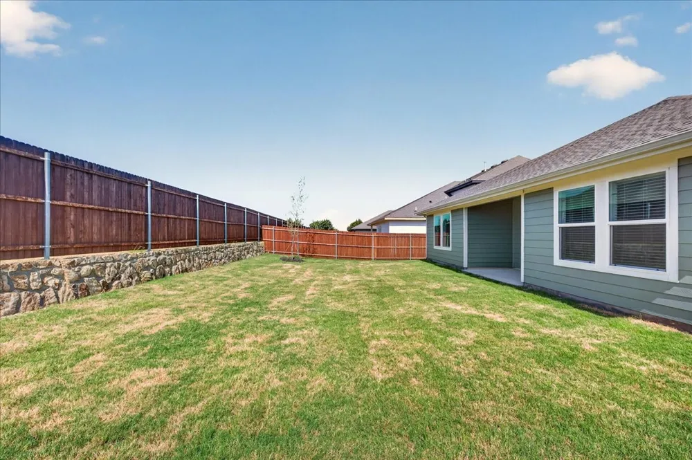 717 Sweet Pea Pilot Point, TX 76258
