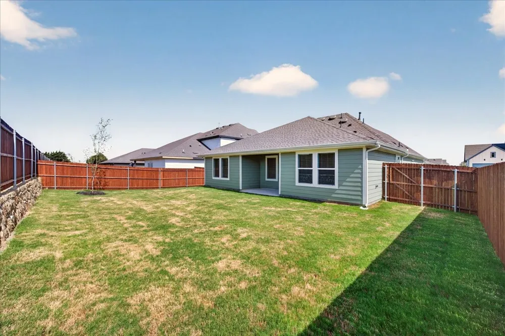 717 Sweet Pea Pilot Point, TX 76258