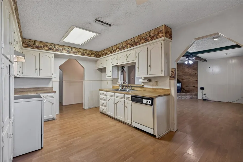 371 Vz County Road 3601 Edgewood, TX 75117