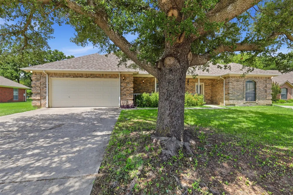 2103 Fair Oaks Drive Bridgeport, TX 76426