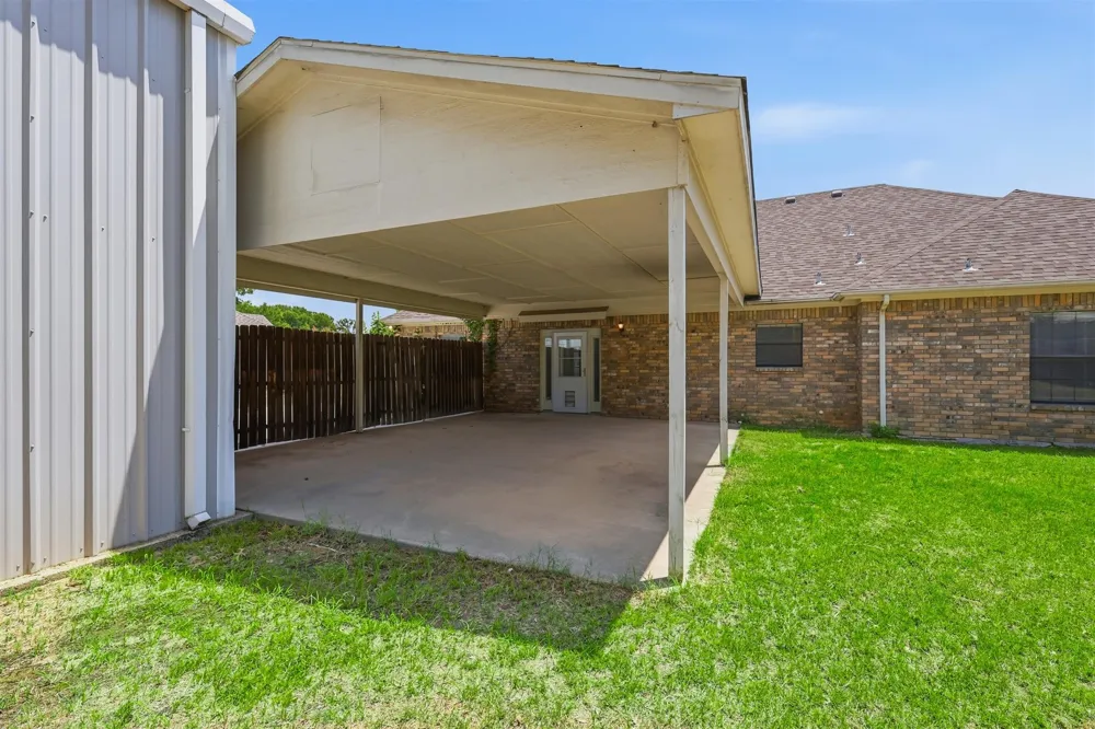 2103 Fair Oaks Drive Bridgeport, TX 76426