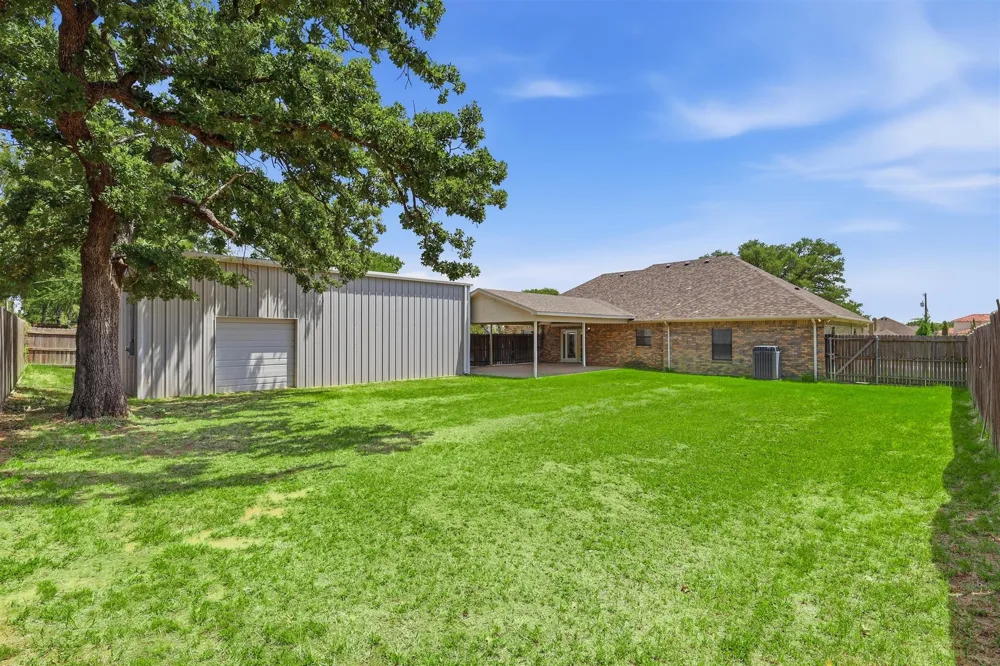 2103 Fair Oaks Drive Bridgeport, TX 76426