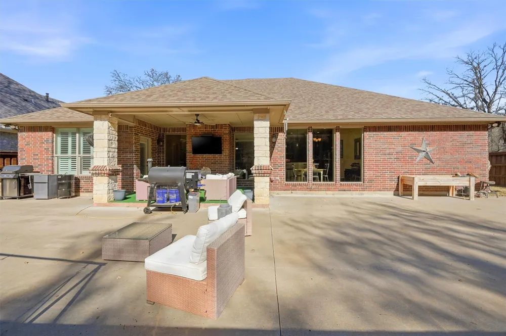 21 Lone Oak Boulevard Pottsboro, TX 75076