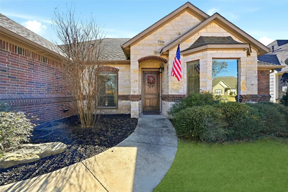 21 Lone Oak Boulevard Pottsboro, TX 75076