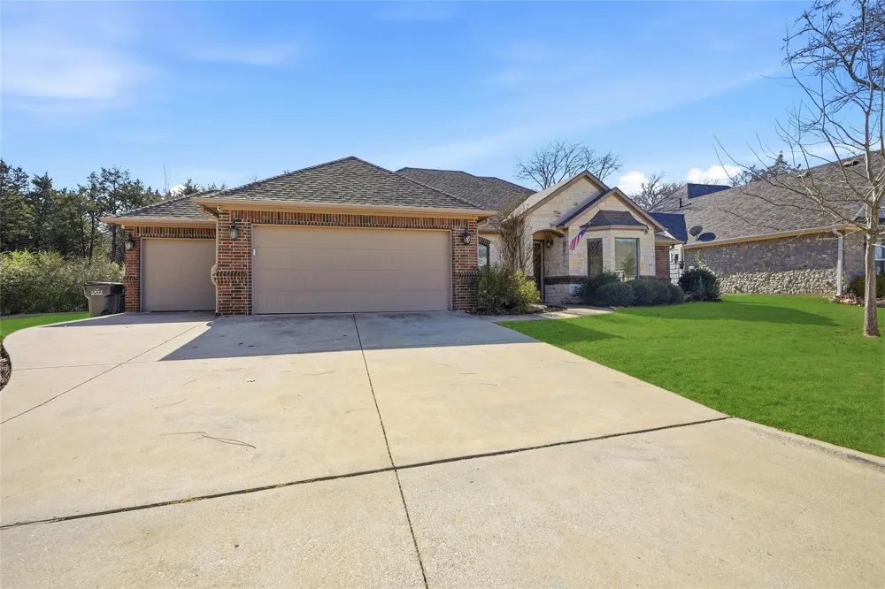 21 Lone Oak Boulevard Pottsboro, TX 75076
