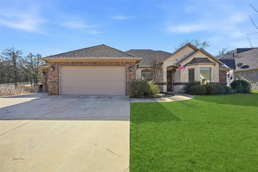 21 Lone Oak Boulevard Pottsboro, TX 75076