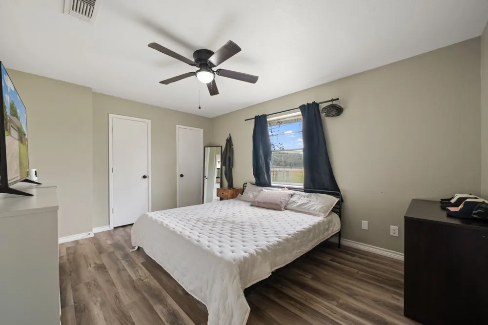 2 Finley Circle Krum, TX 76249