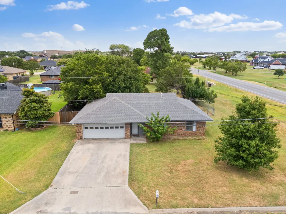 2 Finley Circle Krum, TX 76249