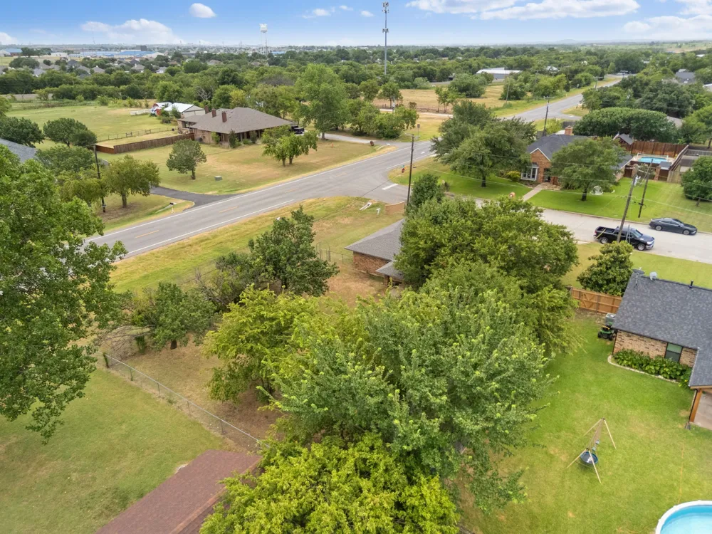 2 Finley Circle Krum, TX 76249