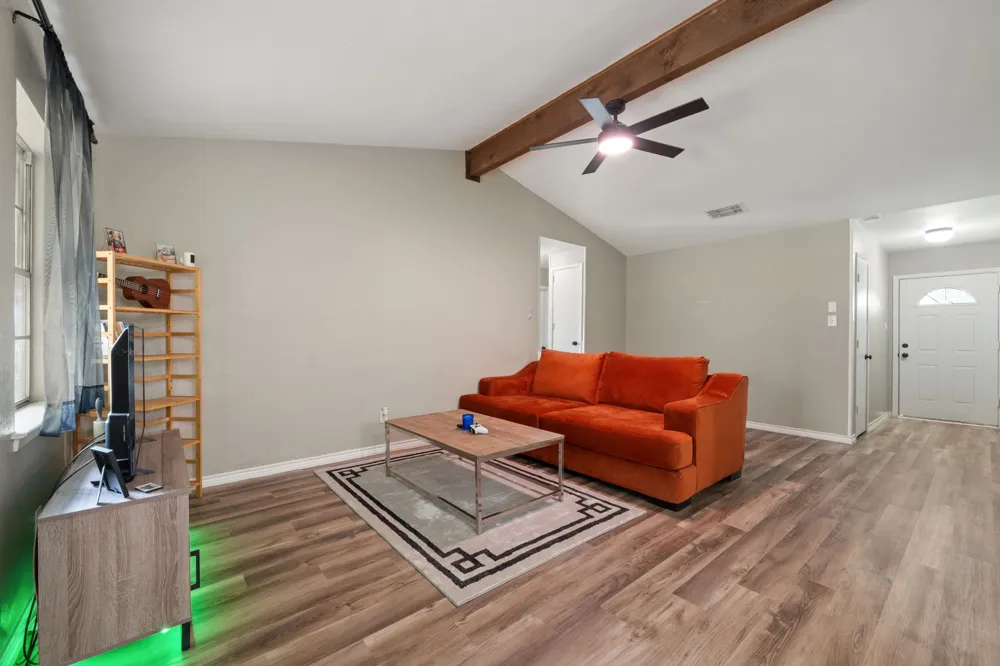 2 Finley Circle Krum, TX 76249