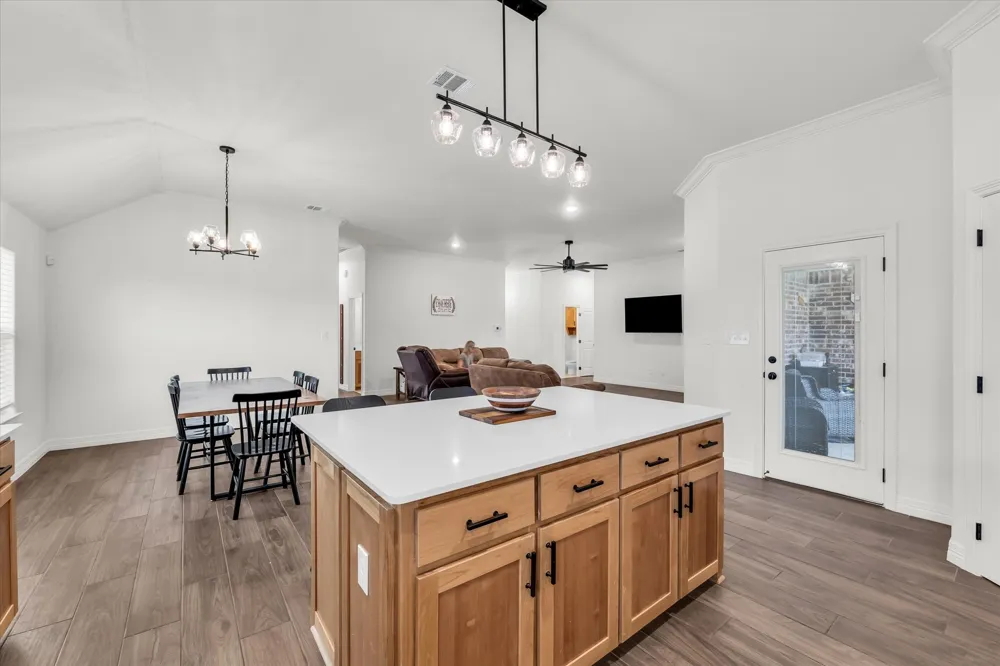 820 Secretariat Drive Hewitt, TX 76643
