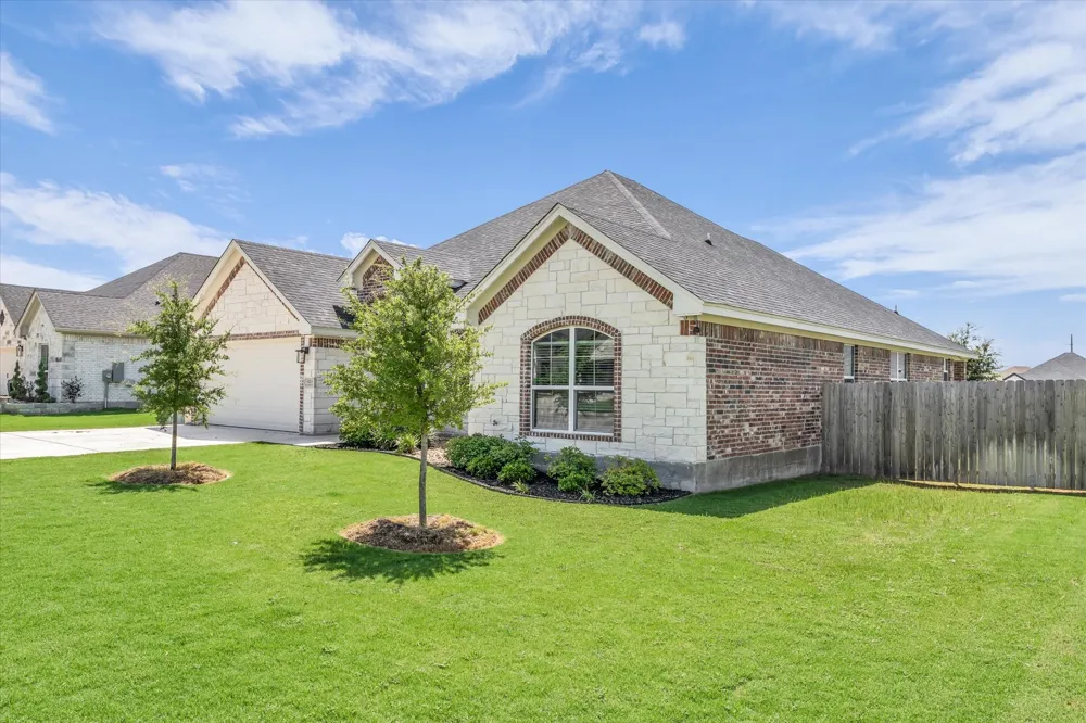 820 Secretariat Drive Hewitt, TX 76643