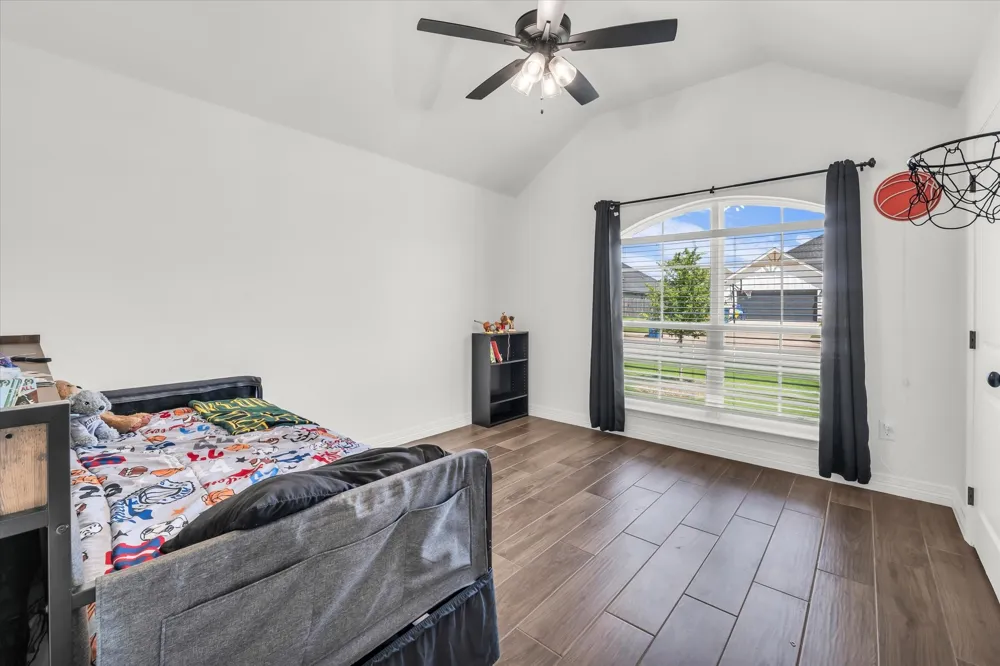 820 Secretariat Drive Hewitt, TX 76643