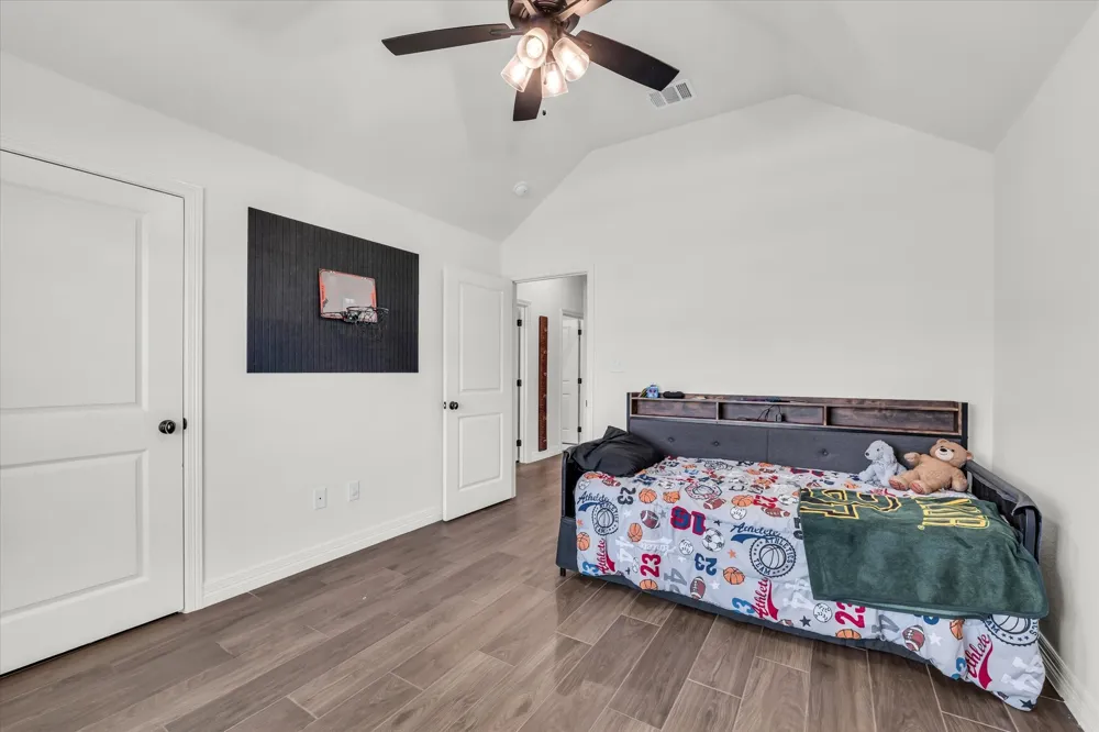 820 Secretariat Drive Hewitt, TX 76643