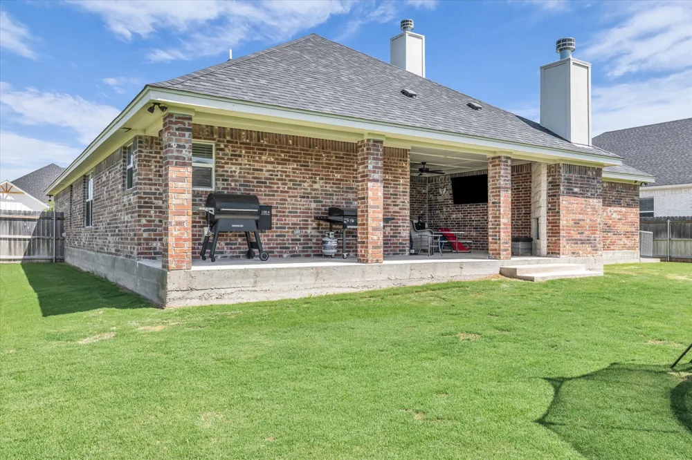820 Secretariat Drive Hewitt, TX 76643