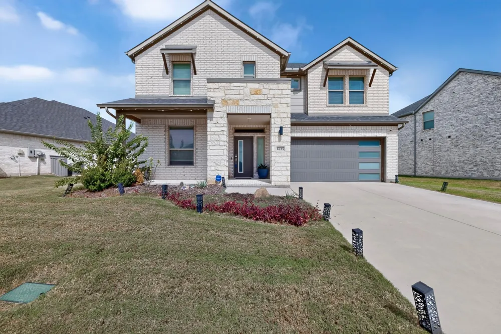 6725 Aster Drive Venus, TX 76084