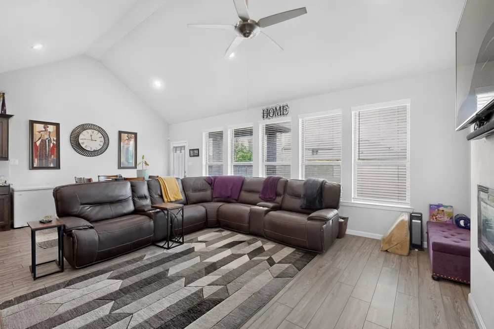 6725 Aster Drive Venus, TX 76084