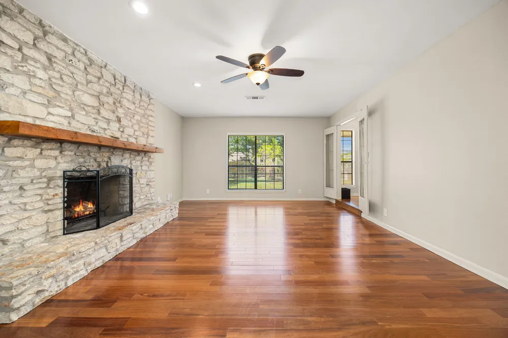 3622 Peregrine Falcon Drive Austin, TX 78746