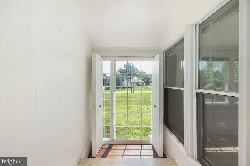 8208 MOUNT VERNON HIGHWAY Alexandria, VA 22309