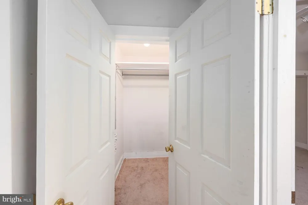 8208 MOUNT VERNON HIGHWAY Alexandria, VA 22309