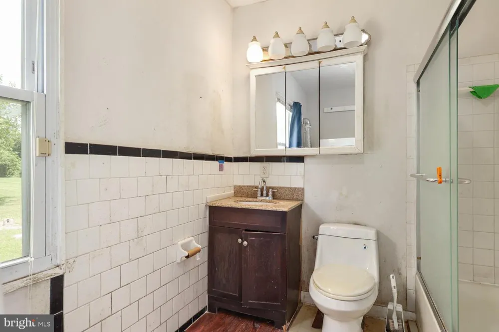 8208 MOUNT VERNON HIGHWAY Alexandria, VA 22309