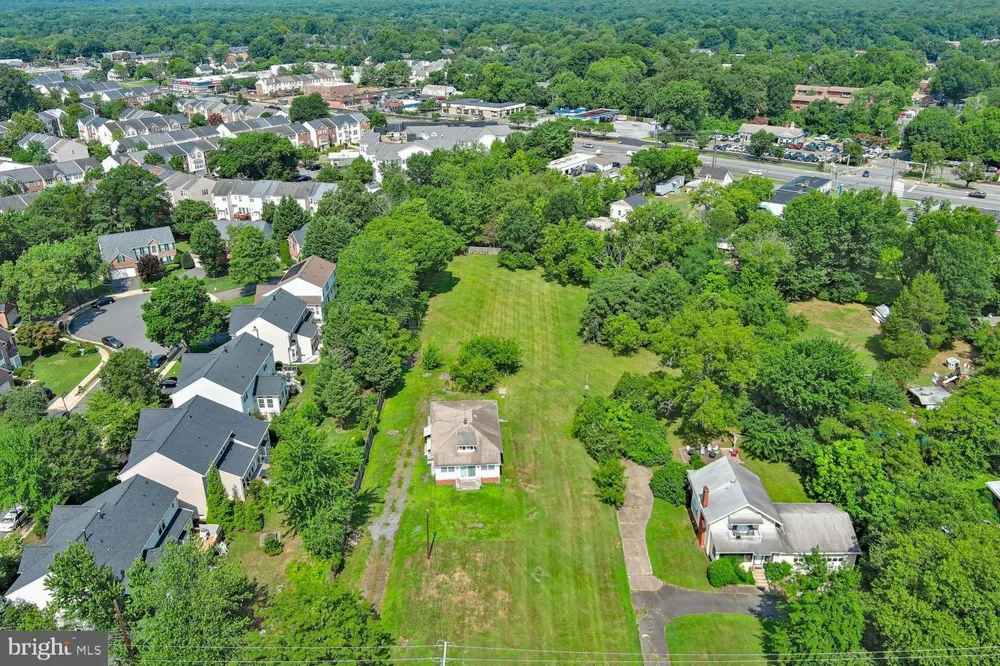 8208 MOUNT VERNON HIGHWAY Alexandria, VA 22309