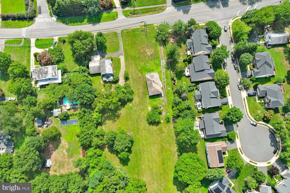 8208 MOUNT VERNON HIGHWAY Alexandria, VA 22309