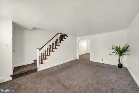142 W 21ST STREET