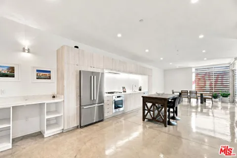 901 Hancock Avenue #201