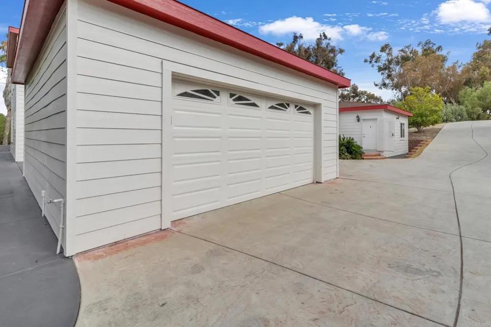 441 Rancho Santa Fe Road Encinitas, CA 92024