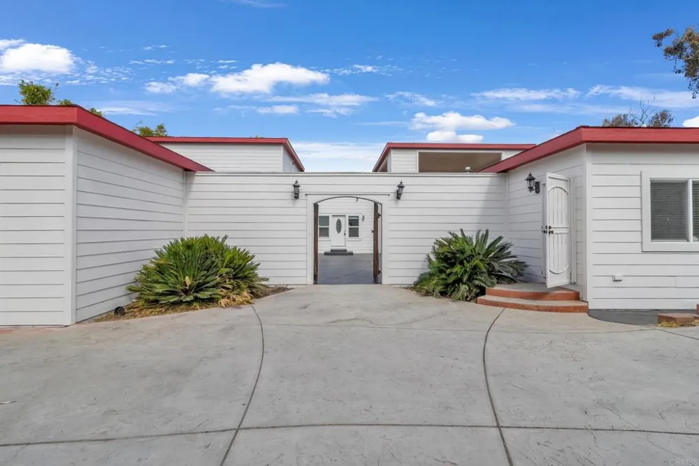 441 Rancho Santa Fe Road Encinitas, CA 92024