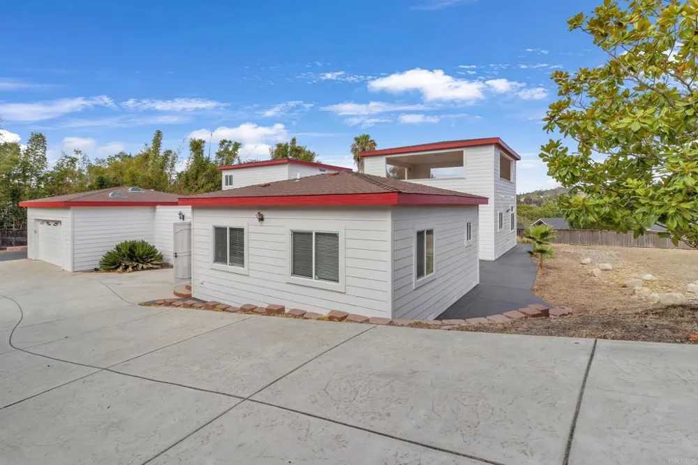 441 Rancho Santa Fe Road Encinitas, CA 92024