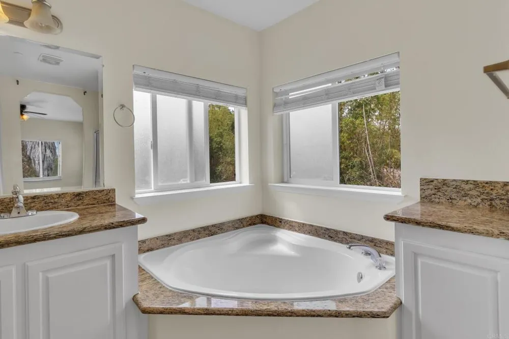 441 Rancho Santa Fe Road Encinitas, CA 92024