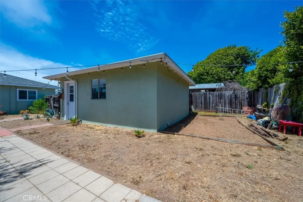 1392 7th Los Osos, CA 93402