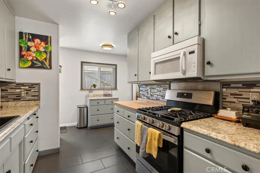 1392 7th Los Osos, CA 93402