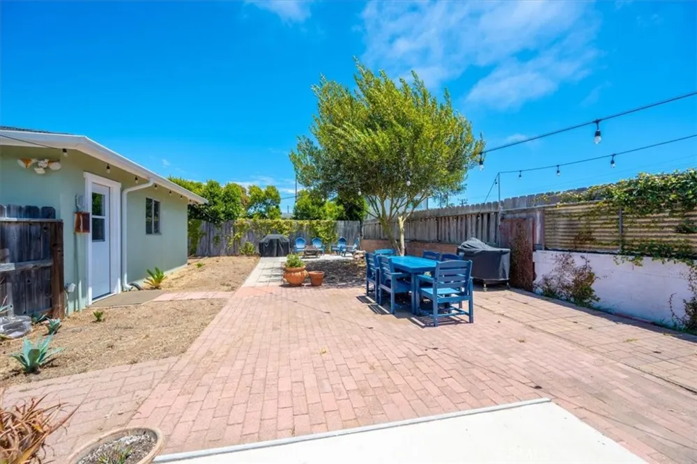 1392 7th Los Osos, CA 93402