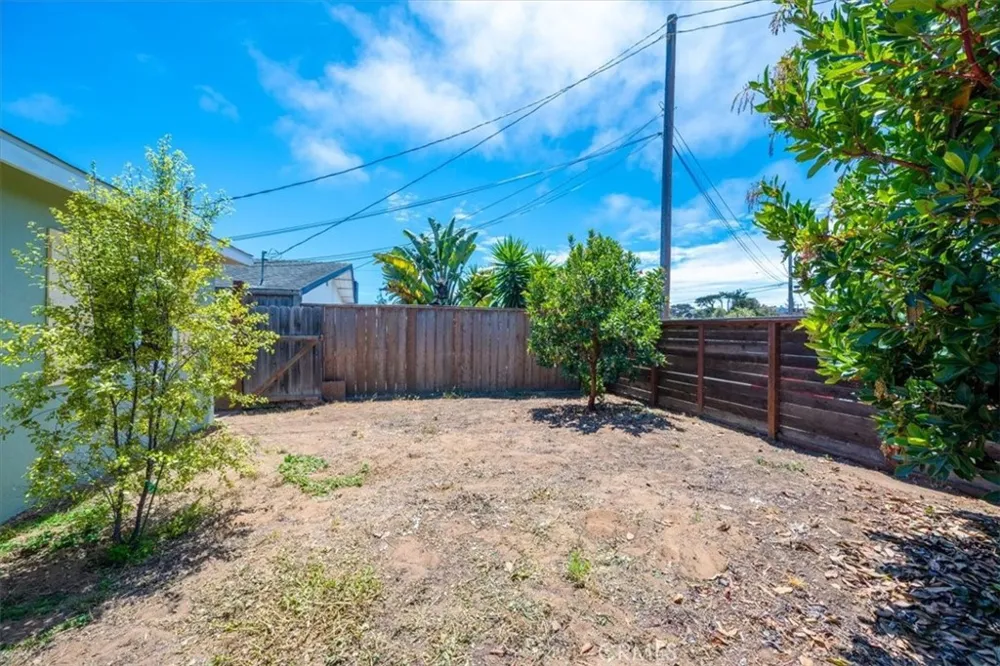 1392 7th Los Osos, CA 93402