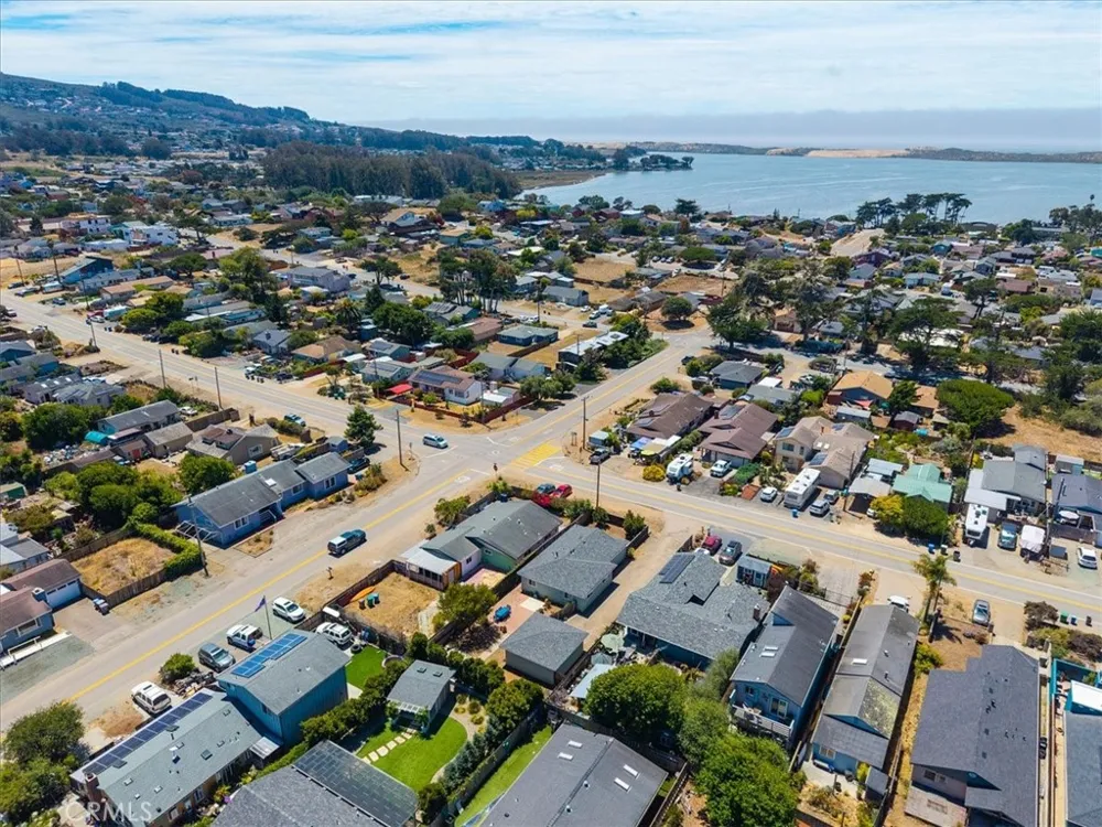 1392 7th Los Osos, CA 93402