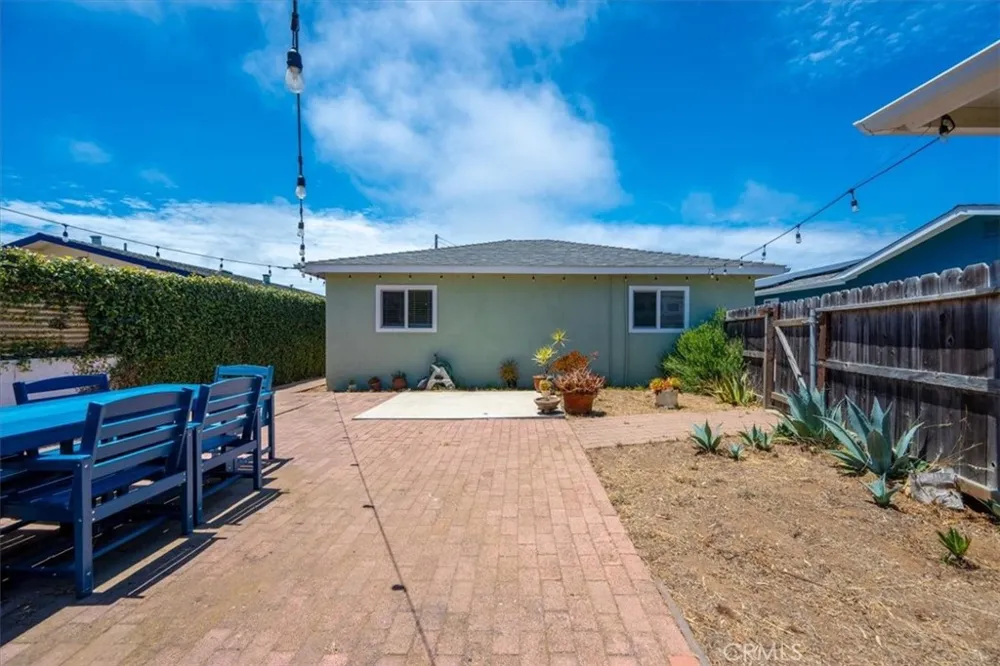 1392 7th Los Osos, CA 93402