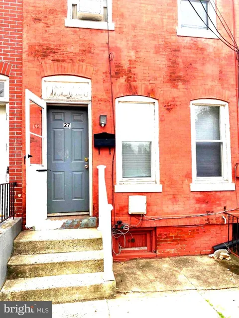 27 SWAN STREET