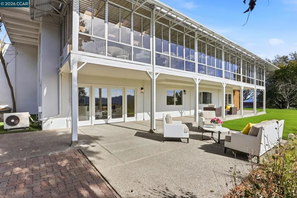 128 Diablo View Dr Orinda, CA 94563