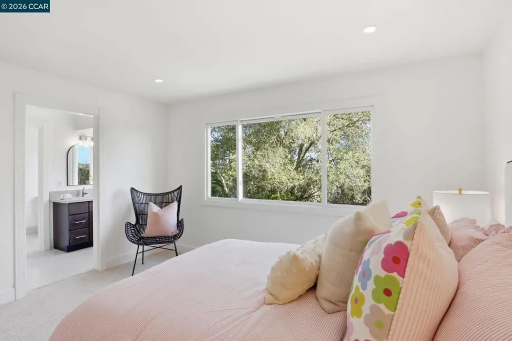 128 Diablo View Dr Orinda, CA 94563