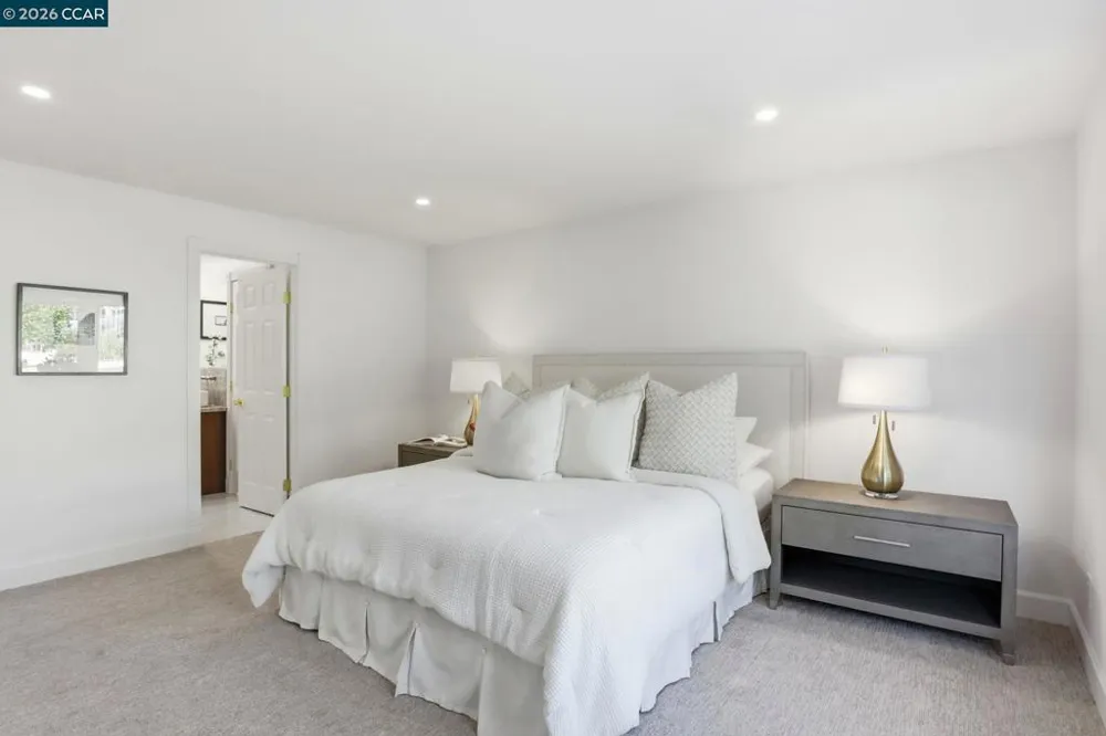 128 Diablo View Dr Orinda, CA 94563