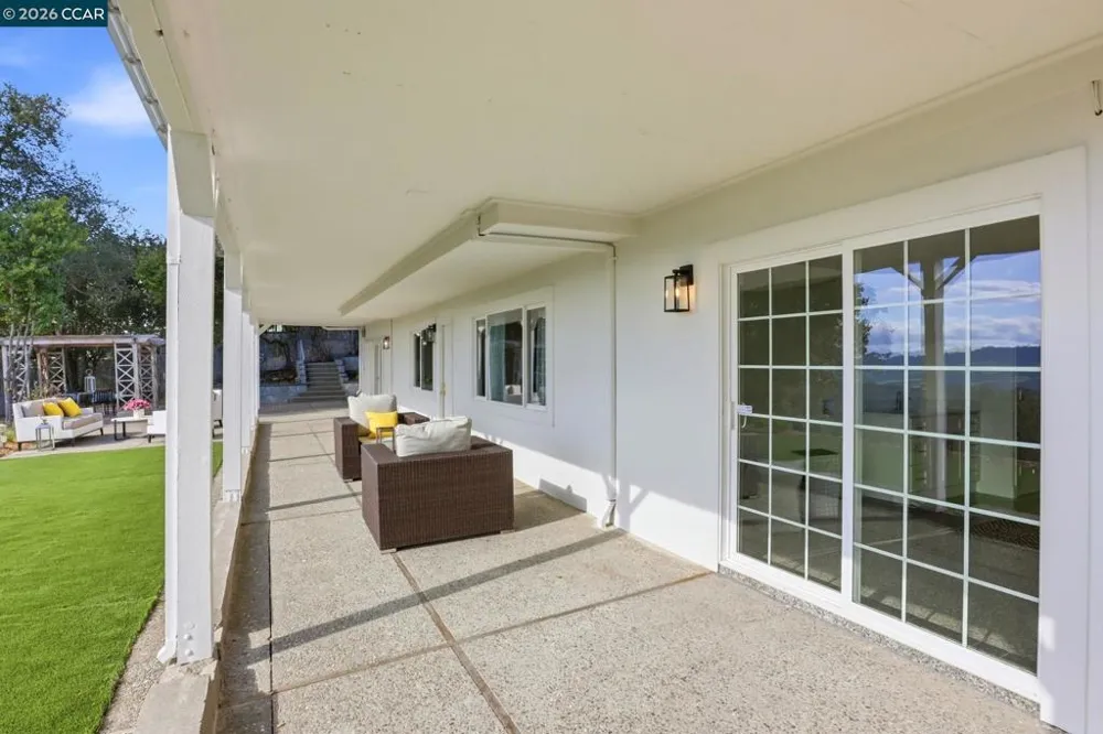 128 Diablo View Dr Orinda, CA 94563